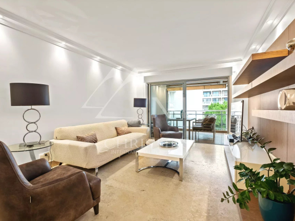 CANNES CENTRE – CARLTON. ELEGANT APPARTEMENT 3 PIECES