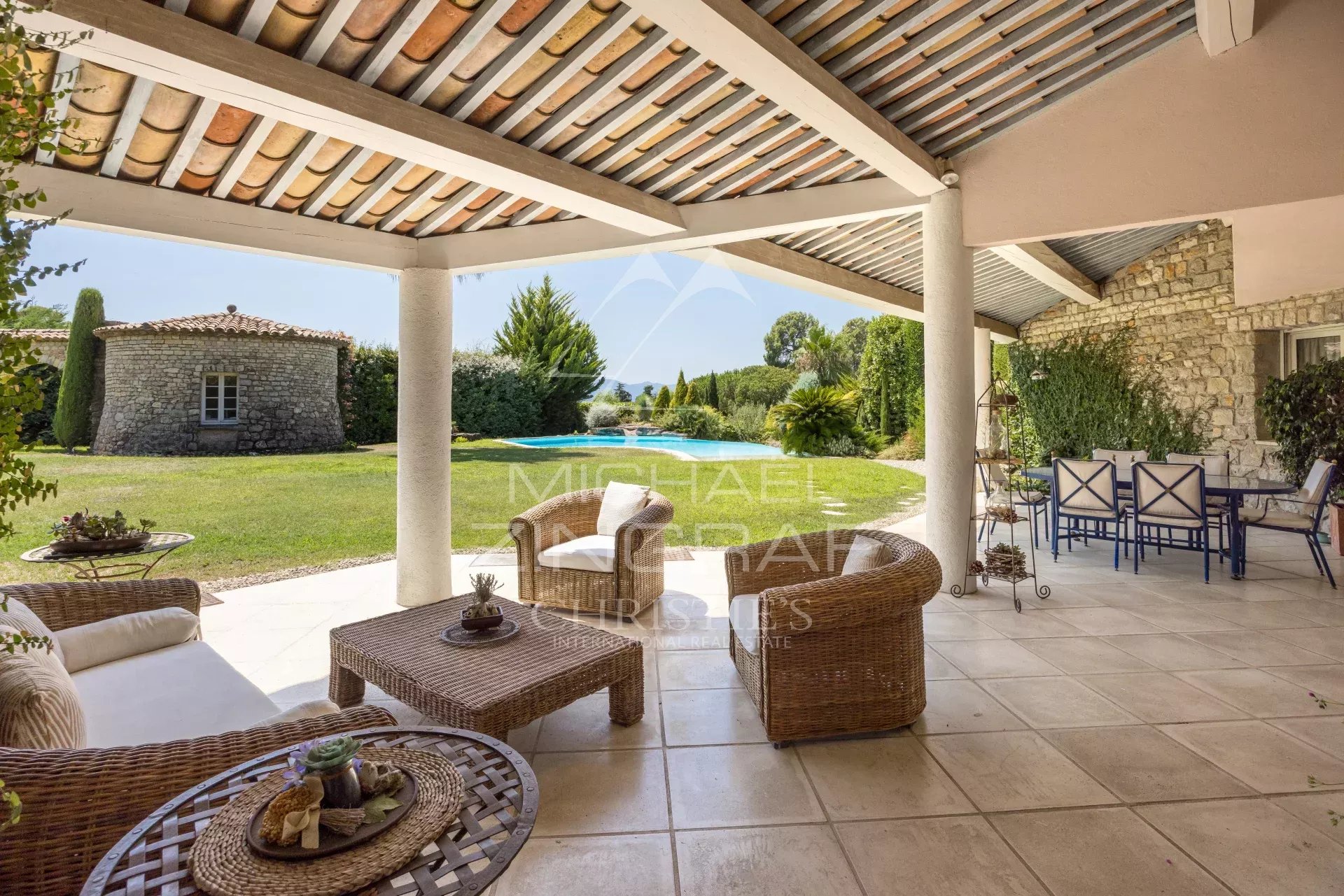 Terrace of a property with views of the sea and the Esterel massif in Cannes.