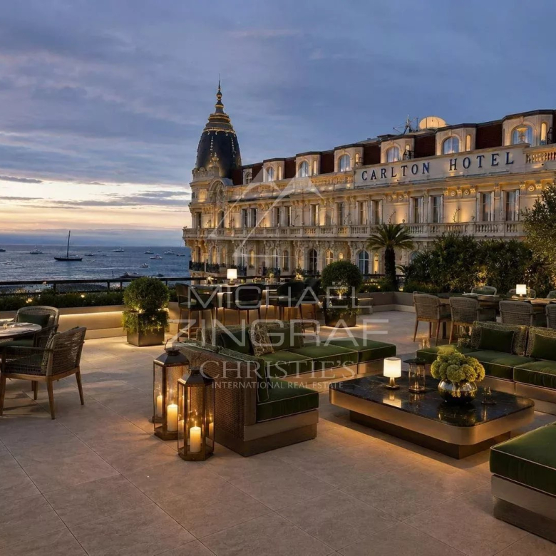 Luxury real estate photo | Charming Properties