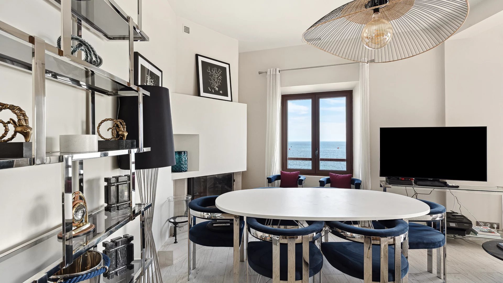 Modern interior in Cannes Interior of an elegant house with a sea view, modern and bright furnishings.