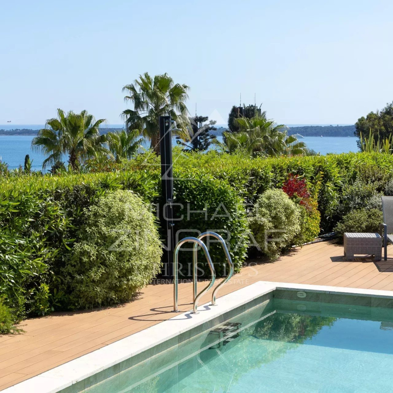 Luxury real estate photo | Charming Properties