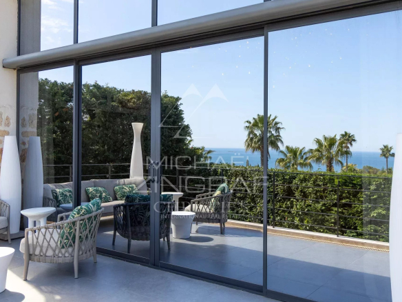 Panoramic sea view from a modern villa in Cannes Eden.