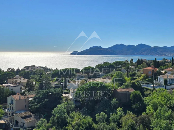 Panoramic view of the Mediterranean and the Esterel massif from a penthouse in Cannes.