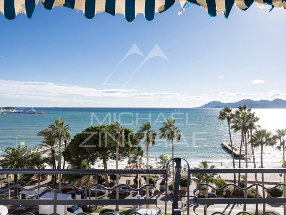 Cannes – Croisette – Appartement 6 pièces vue mer panoramique