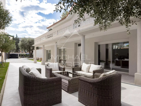Cannes Centre – Proche Croisette – A pied des plages