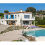 Élégante maison avec vue mer panoramique