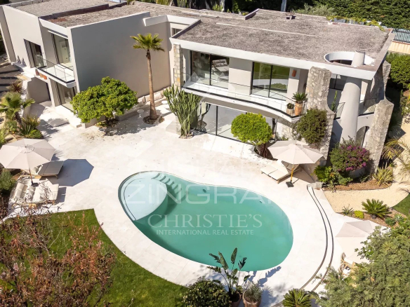 Cannes Californie – Domaine fermé – Commodités à pied.