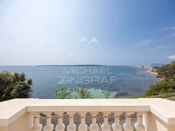 Enchères – Rare – Cannes – Véritable villa “Pieds dans l’eau”