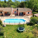 Villa with swimming pool and pool house, Thoronet