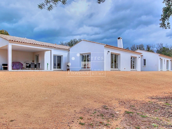 Exceptional property with gîtes for sale in Baudinard-sur-Verdon