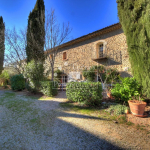 Saint Laurent du Verdon, splendid building with guest rooms and cottages!