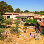 Propriété de caractère avec vue imprenable, au calme absolu – Provence Verte