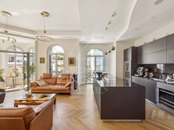 Appartement et Studio d’Exception au Cœur du Carré d’Or – Nice