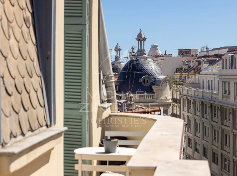 CARRÉ D’OR – 4/5 PIÈCES – DERNIER ÉTAGE – NICE