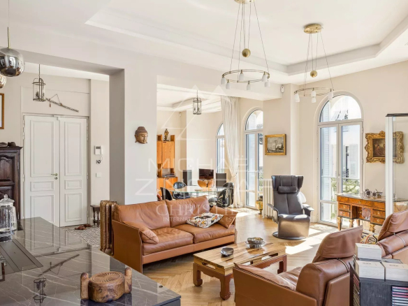 Appartement d’Exception au Cœur du Carré d’Or – Nice