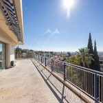 Top floor with terrace and panoramic sea view