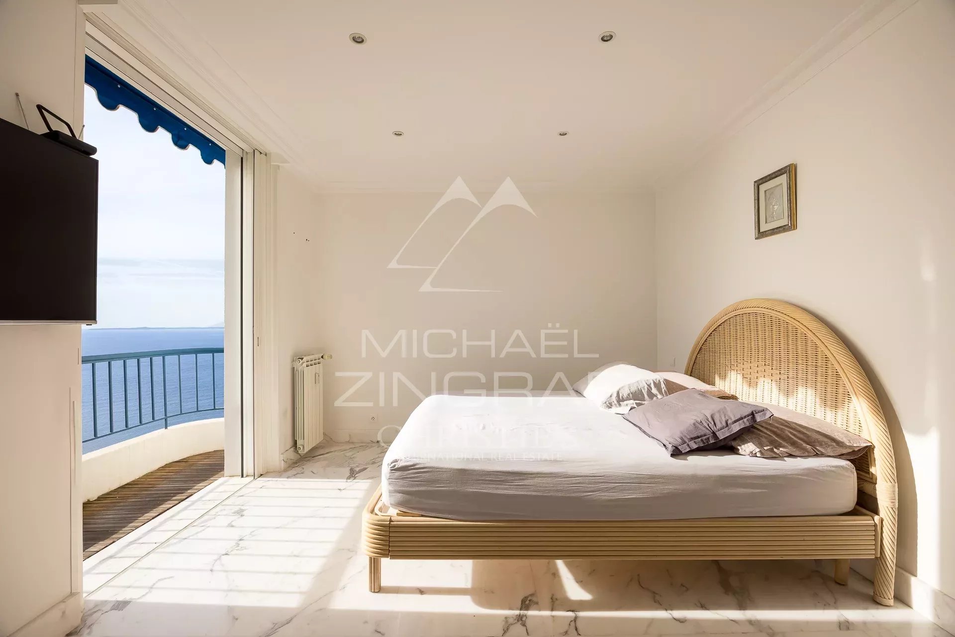 6e914645fdfd72b9822b5e7b4811abd0_c042791909_1920-original