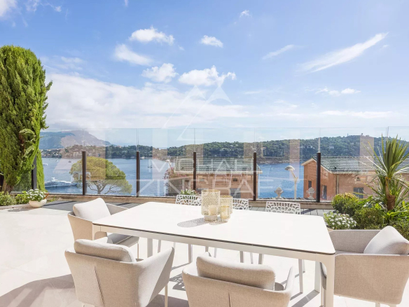 Appartement de luxe avec vue panoramique sur la Rade de Villefranche-sur-Mer
