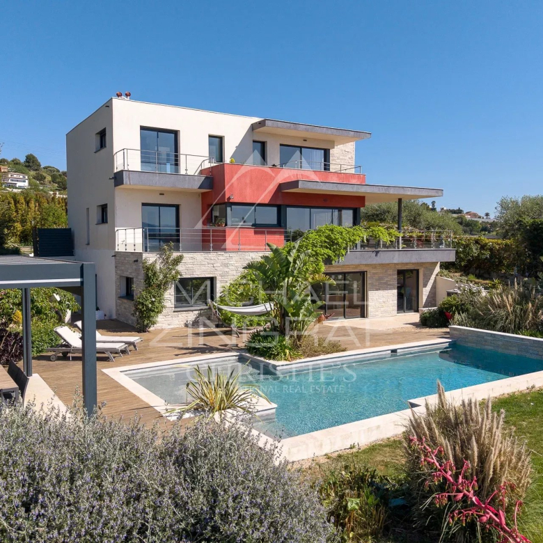 Cannes – Unique propriété surplombant la mer