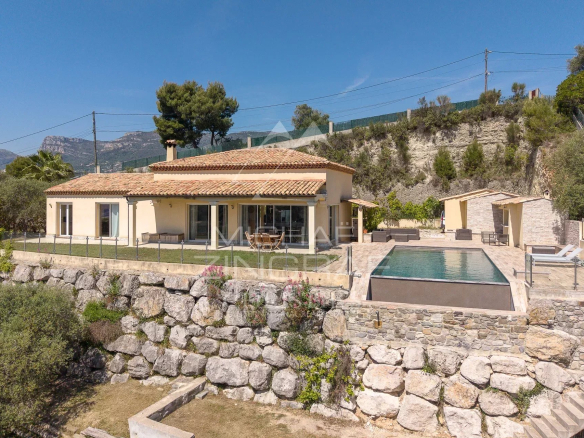 Nice – Saint-Roman de Bellet – Superbe propriété avec piscine et vue panoramique