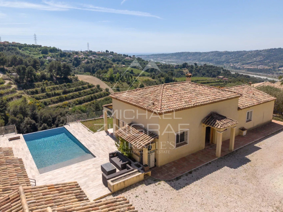 Nice – Saint-Roman de Bellet – Superbe propriété avec piscine et vue panoramique