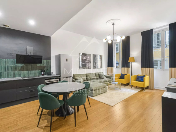 In the heart of Old Nice – magnificent 4-room apartment