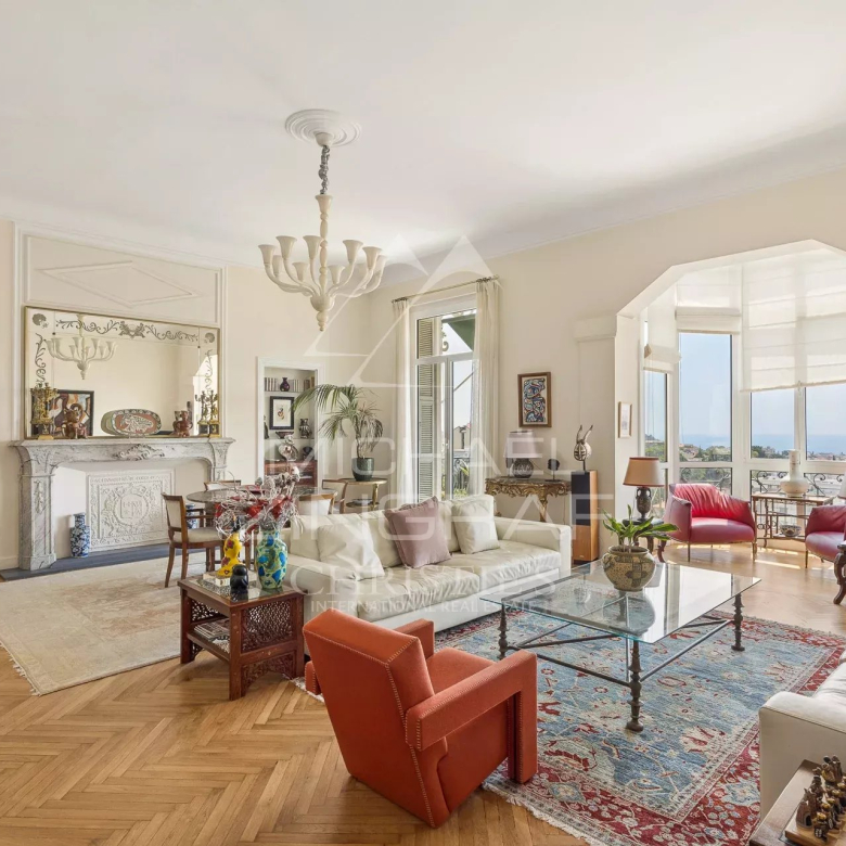 Luxury real estate photo | Charming Properties