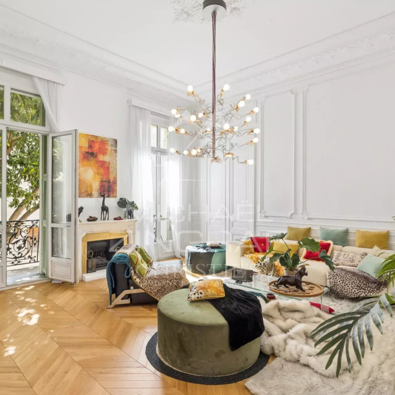 Luxury real estate photo | Charming Properties