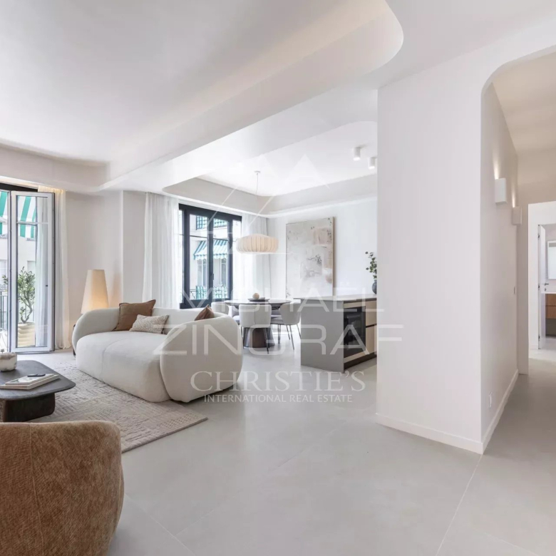 Luxury real estate photo | Charming Properties