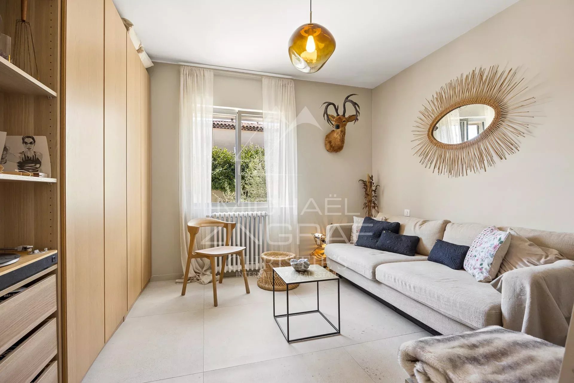 Living room of a renovated villa in Nice Interior of a renovated villa in Nice with a bright living room and modern decor.