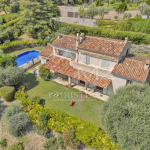 VILLA PROVENÇALE AVEC PISCINE ET VUE MER