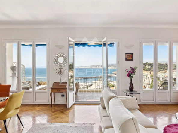 MONT BORON – NICE – APPARTEMENT AVEC JARDIN ET TERASSE