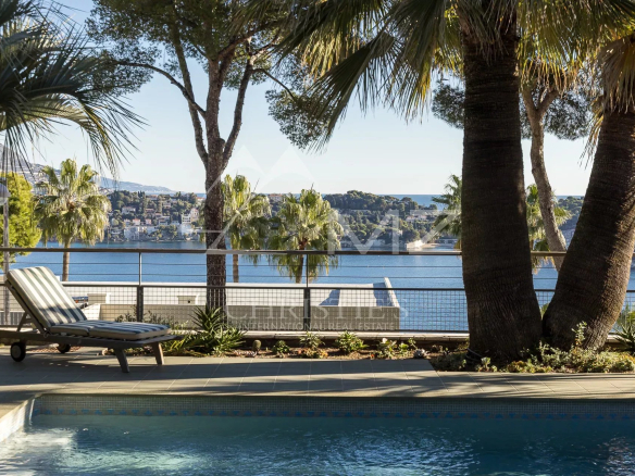 Villa contemporaine vue mer