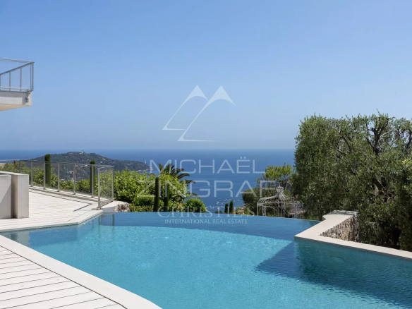 Superbe villa contemporaine avec vue imprenable sur les deux baies