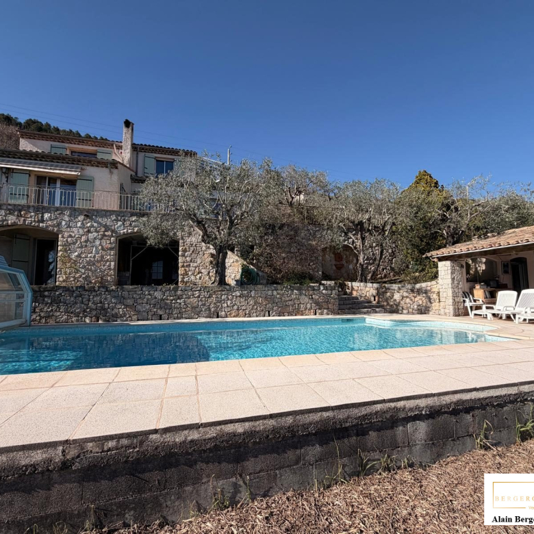 MODERN VILLA WITH PANORAMIC VIEWS CABRIS