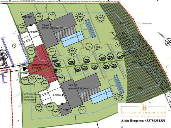 Plan de deux terrains avec projet de villas modernes à Mougins, montrant l'implantation et les espaces extérieurs.