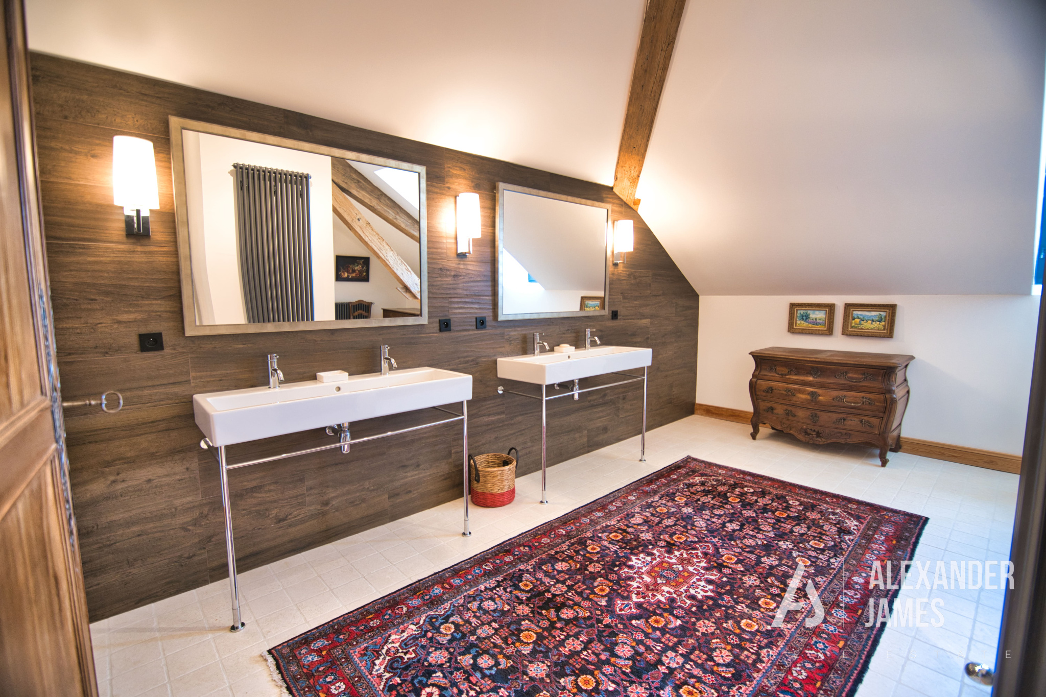 photo_3f3e46bbabc63e3e07337667cefa23eb