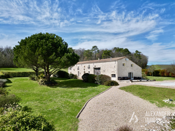 Entre Bordeaux et Bergerac – Spacieuse maison de campagne pr