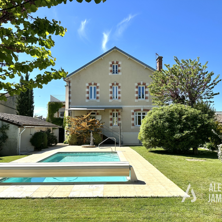 Proche de Monségur – Magnifique propriété avec Pool House su