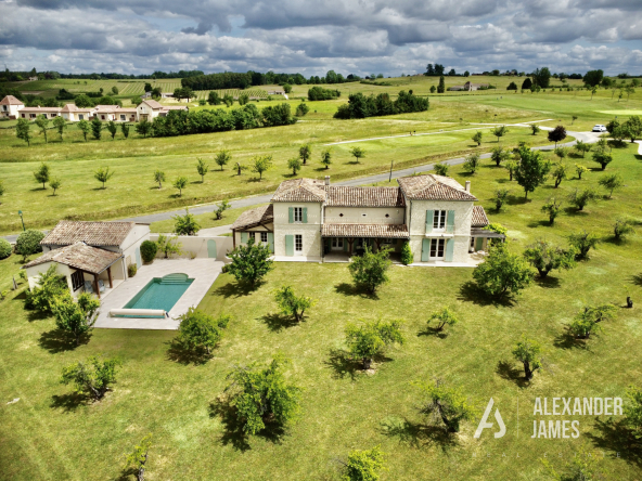 Near Bergerac – Beautiful country property with swimming pool