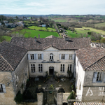 Historic 18th century castle in Lot-et-Garonne – 7 bedrooms