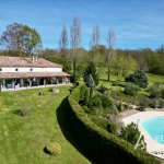Near Monségur – Magnificent property with Pool House su