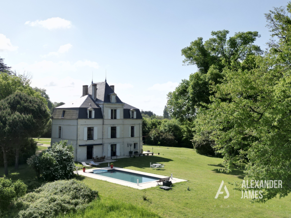 Manoir historique avec piscine près de Monbazillac et Berger