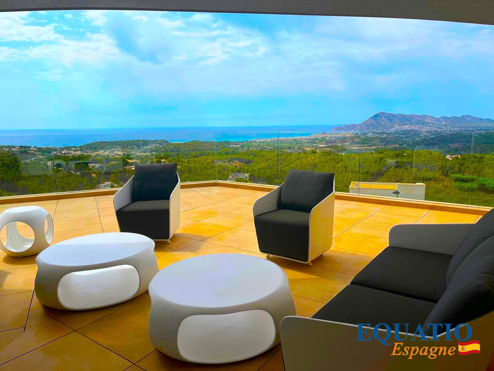 1745421650_VM2128_45_original