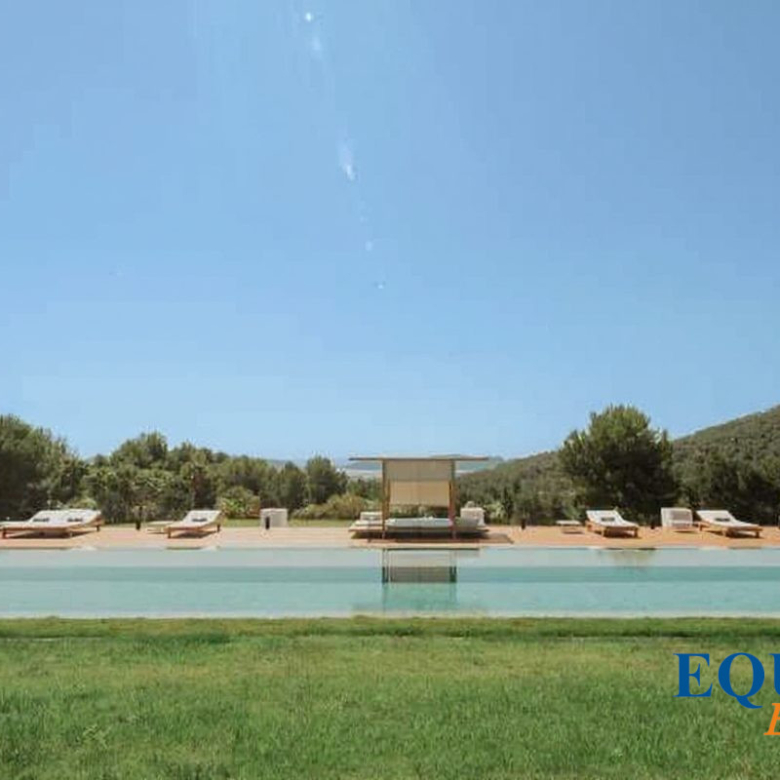 Buying/Selling Villa in Mougins in Absolute Peace and Quiet