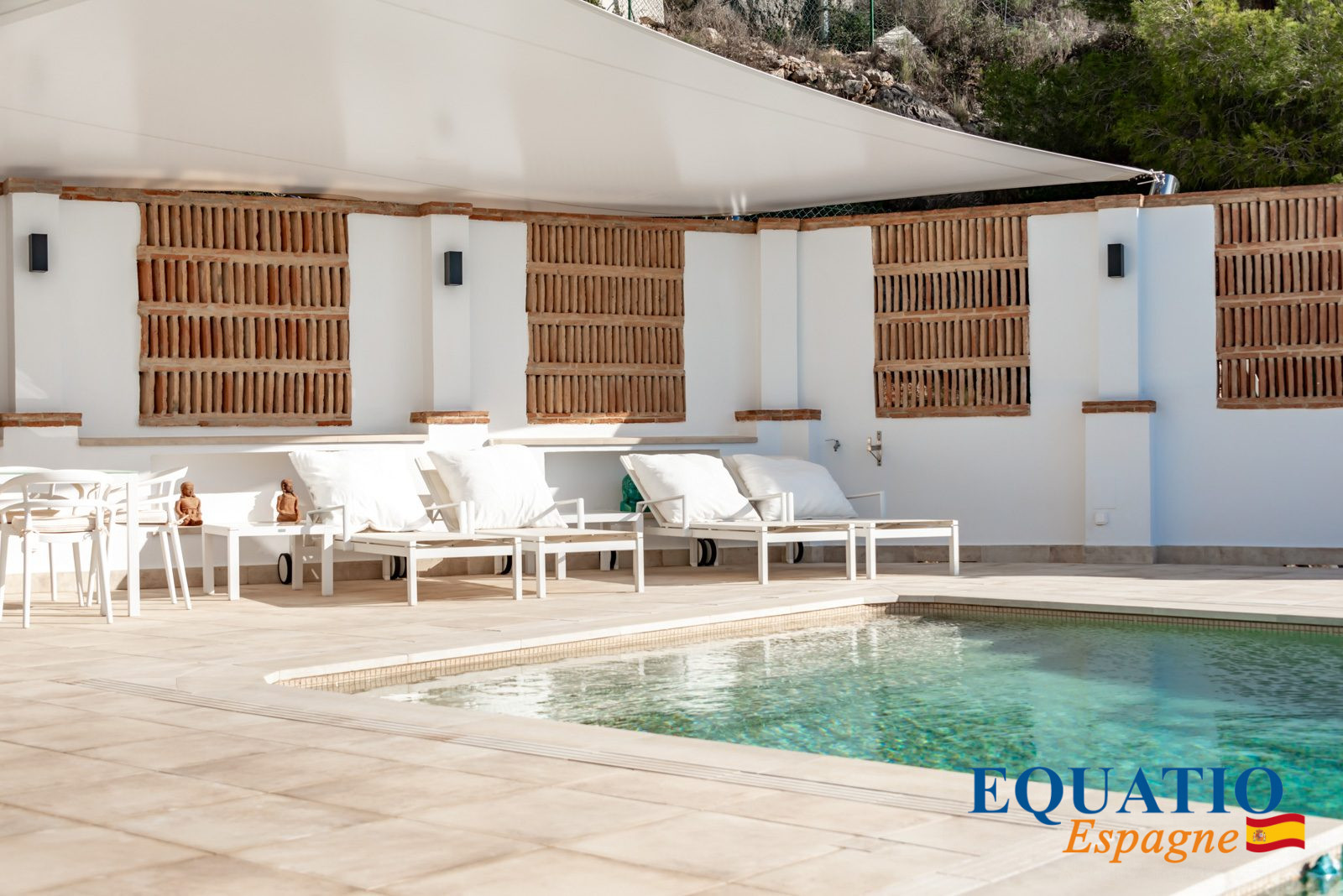 1739293443_VM2188_44_original