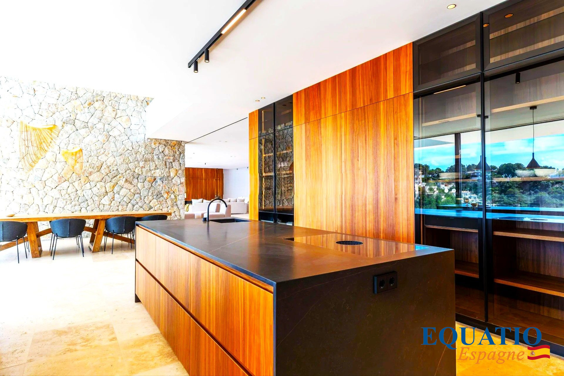 1750090503_VM2230_22_original