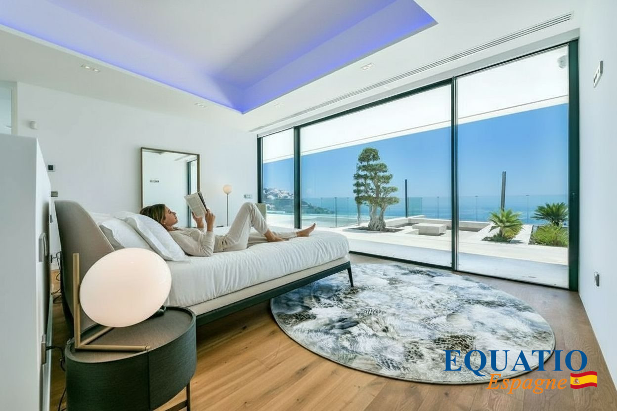Chambre avec vue sur la mer à Altea Chambre moderne avec vue sur la mer à Altea, Espagne.