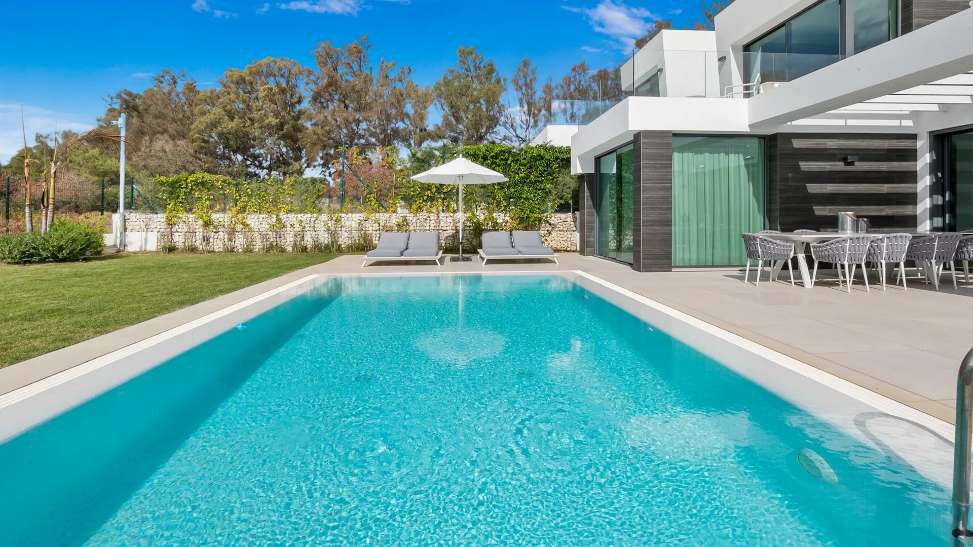 a345391ad0e039a593340dad9b3887c6_0195b49ed4_1920-original