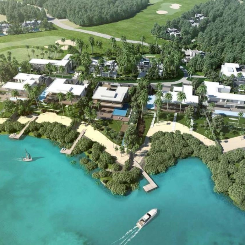 LUXURIOUS BEACHFRONT AND SEA ACCESS